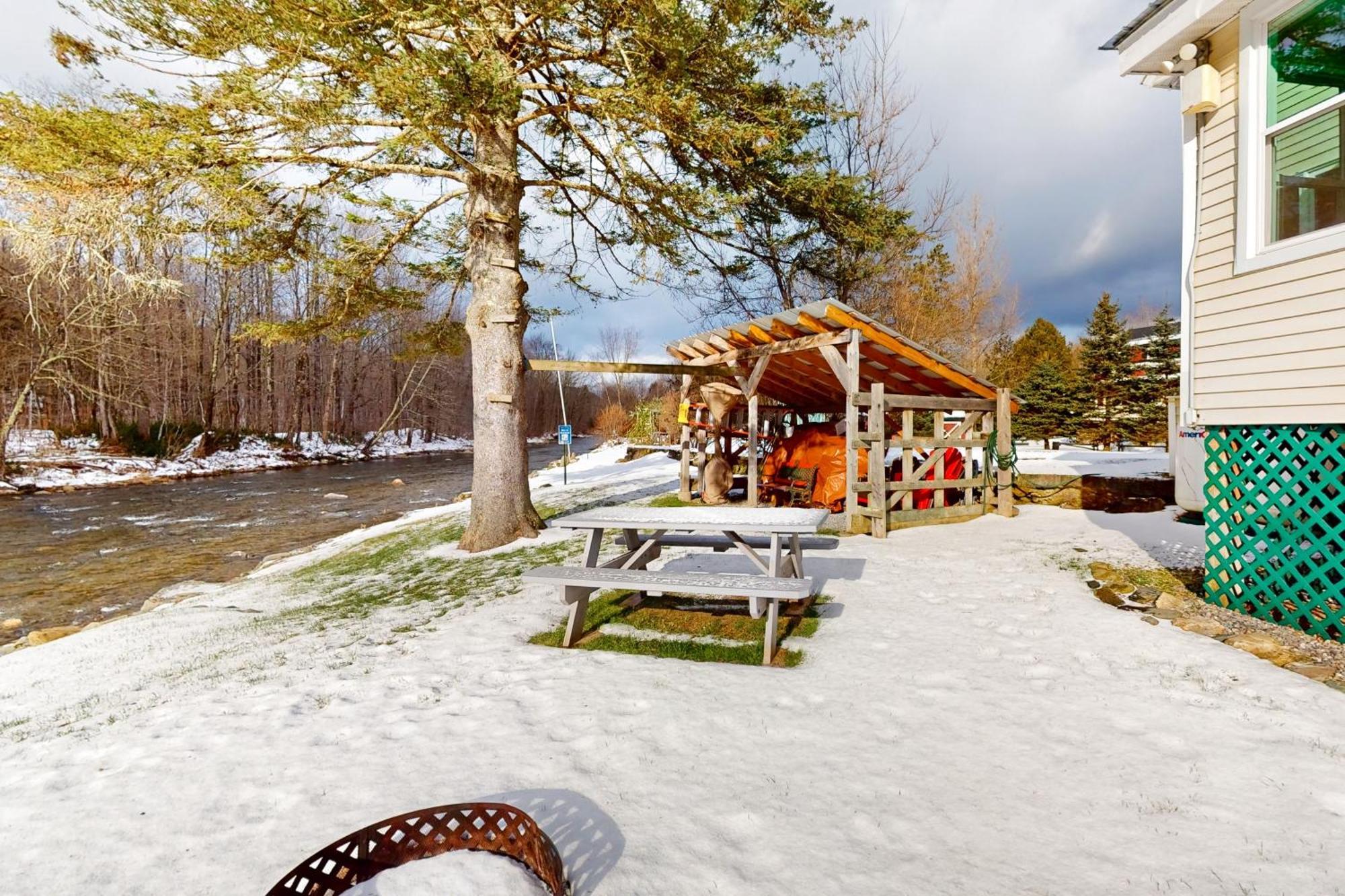 Jay Peak Getaway On Trout River Montgomery Екстериор снимка